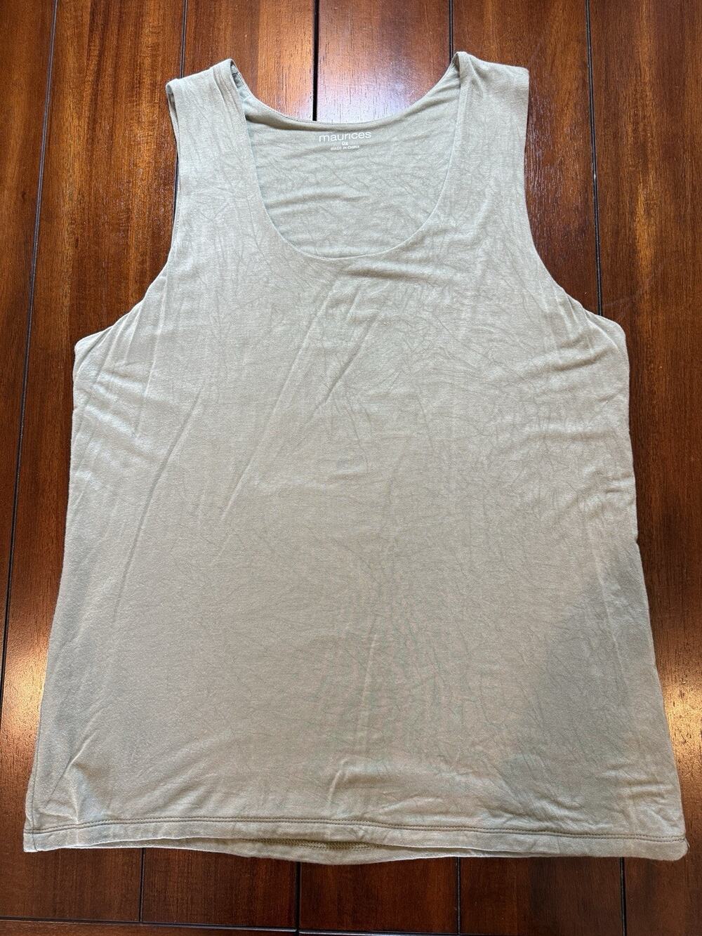 Maurices Women's 0X Plus Green Solid Scoop Neck Stretch Knit Wide Strap Tank